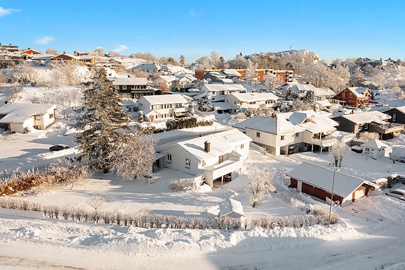 Velkommen til Brunla allé 41 249 kvm bolig på 1,4 mål tomt