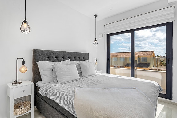 En megler med gode referanser - SPANIA1.no