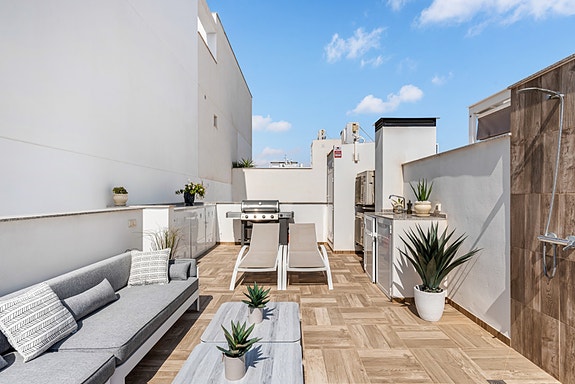 En megler med gode referanser - SPANIA1.no