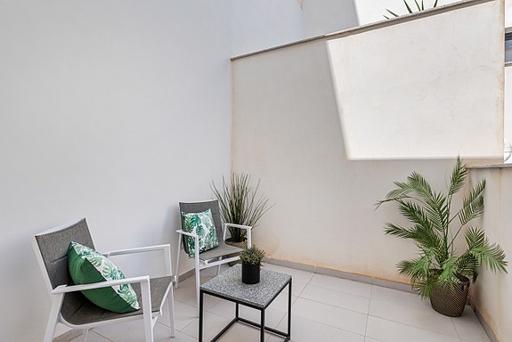 En megler med gode referanser - SPANIA1.no