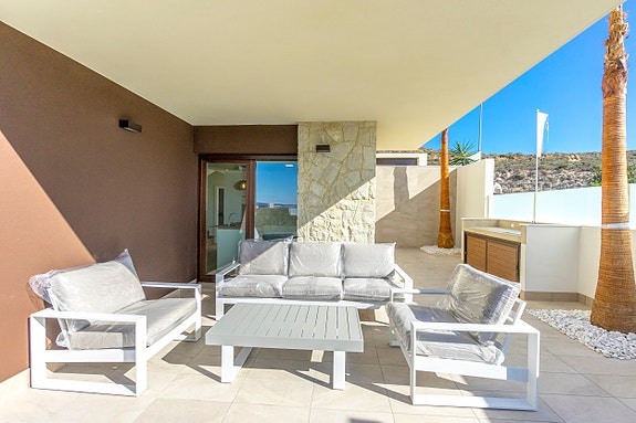 En megler med gode referanser -  SPANIA1.no