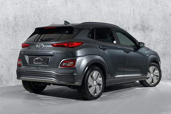 Hyundai Kona 2 of 28
