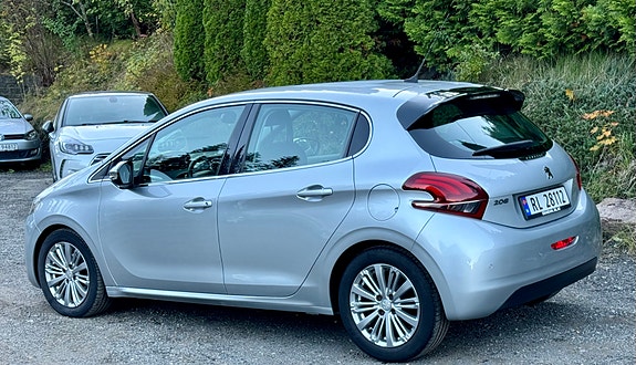 Peugeot 208 10 of 30