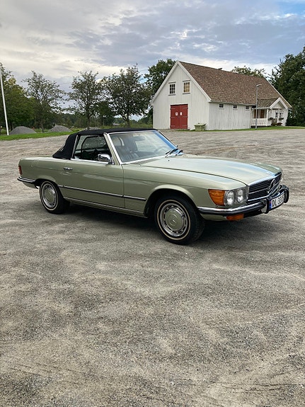 Mercedes-Benz 450 SL 4 of 5