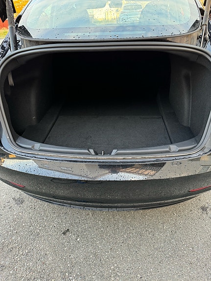 Tesla Model 3 17 of 17
