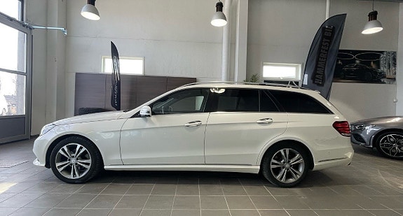 Mercedes-Benz E-Klasse 2 of 8