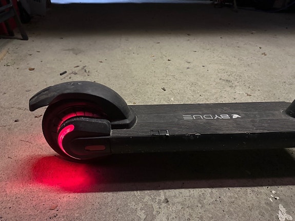 Product image 2 of 9