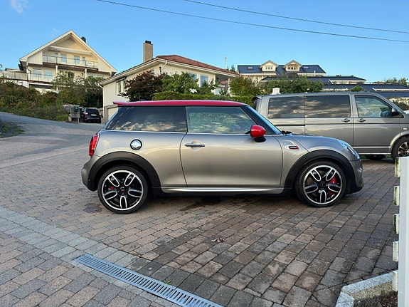 MINI Cooper S 5 of 19