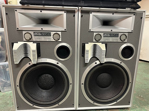 Lyd og bilde til salgs (side 15) FINN Torget