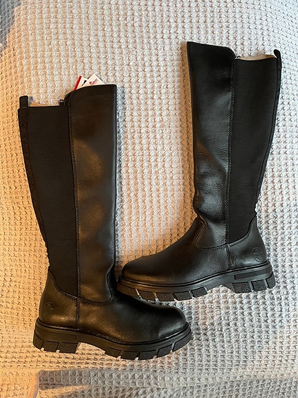 Product image 1 of 8