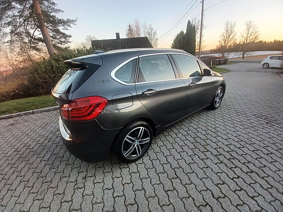 BMW 218d 10 of 30