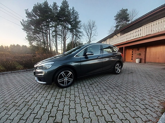 BMW 218d 3 of 30