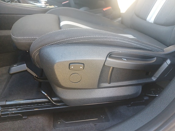 BMW 218d 20 of 30