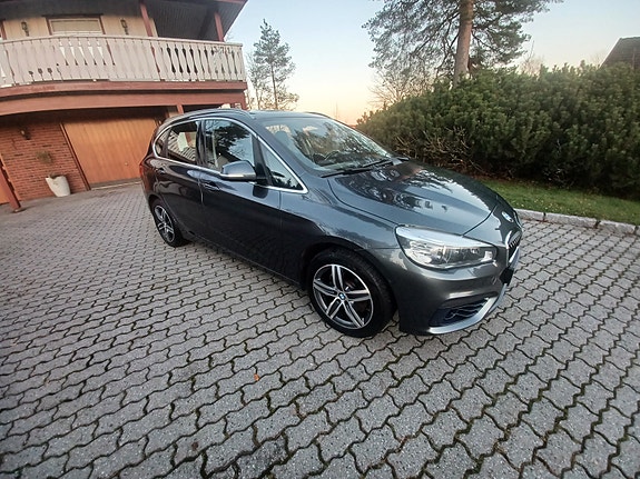 BMW 218d 5 of 30