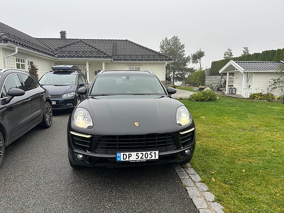 Porsche Macan 3 of 30