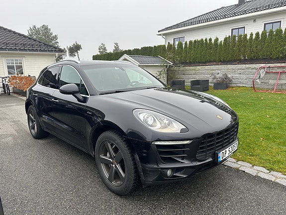 Porsche Macan 4 of 30