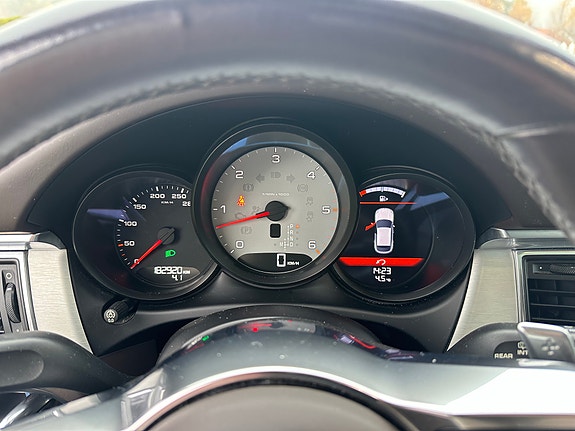 Porsche Macan 9 of 30