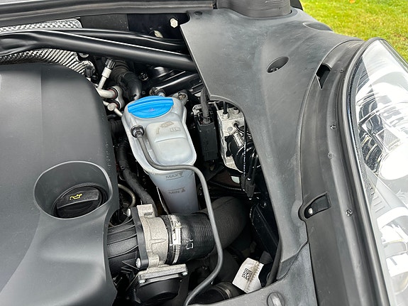 Porsche Macan 28 of 30