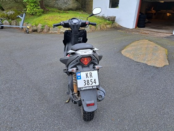 Yamaha Aerox 3 of 5