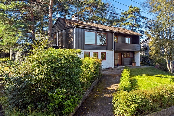 Velkommen til Ulsetskogen 17, enebolig med hybel og garasje