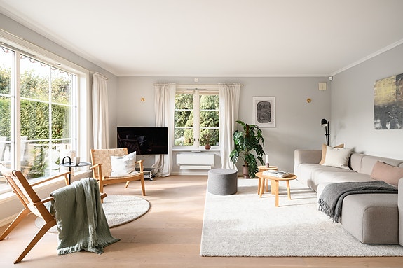 Jomfrubråtveien 79 presenteres av Daglig leder Tommy Stensrud v/Boa Eiendomsmegling Nordstrand AS.