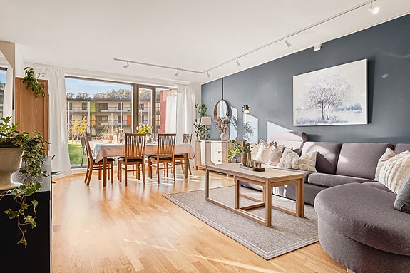 Garanti Eiendom ved Cecilie Korneliussen har gleden av å presentere Løvåsbakken 37