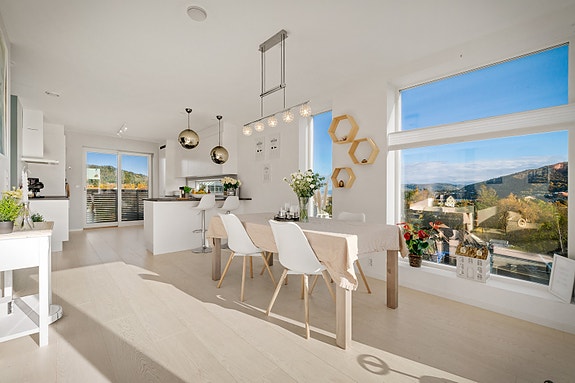 Privatmegleren v/ John Lampe har gleden av å presentere Elvavegen 61