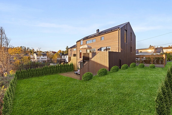 Velkommen til Ekeberglia 35E presentert av eiendomsmegler Edvard Chapsang ved EIE eiendomsmegling avdeling Sandvika. (Bildet er digitalt stylet og kun ment som illustrasjon, avvik kan foreligge).