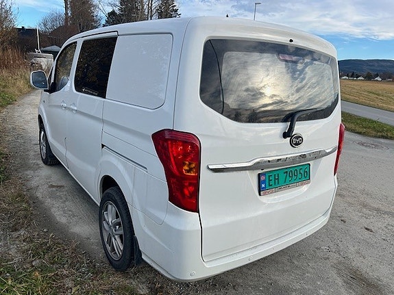 BYD T3 4 of 15