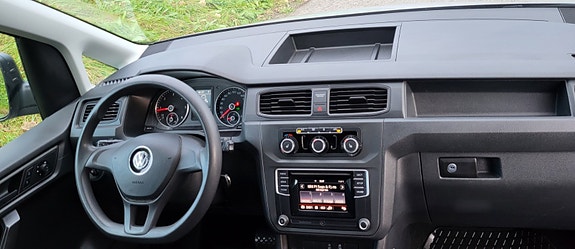 Volkswagen Caddy Maxi 12 of 22