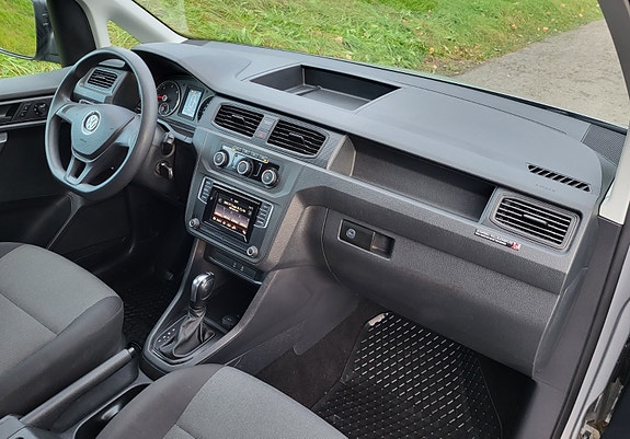 Volkswagen Caddy Maxi 9 of 22