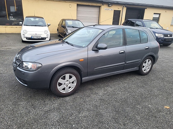Nissan Almera 2 of 5