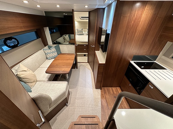 Princess V40 7 of 19