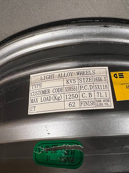 Product image 3 of 3