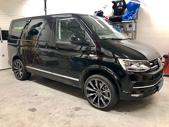 Volkswagen Caravelle 15 of 16
