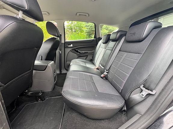 Ford Kuga 5 of 7
