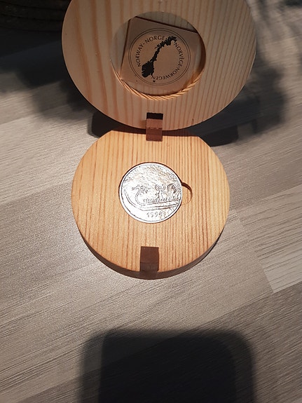Product image 1 of 6