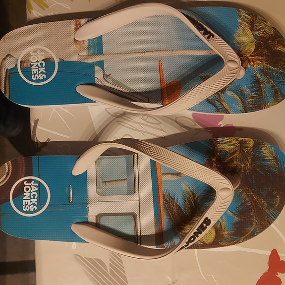 Product image 1 of 2