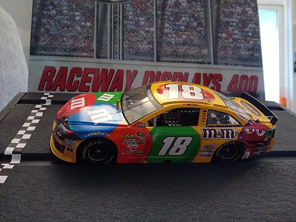 Nascar Diecast 1 24 Kyle Busch 2013 #18 Toyota Camry Modellbil