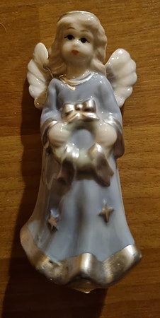 Vintage engel i porselen selges