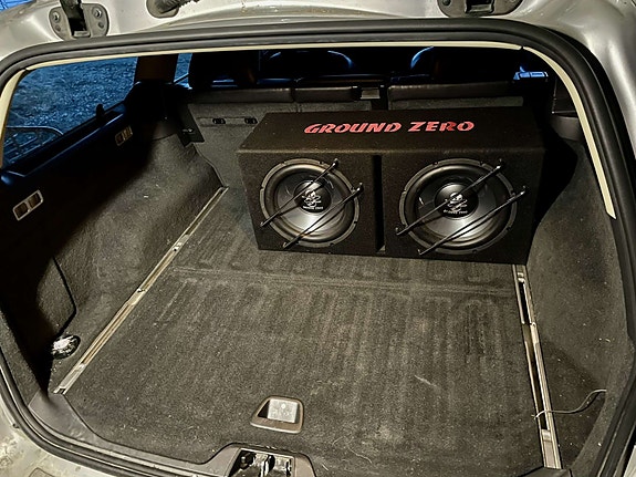 Volvo V70 5 of 5