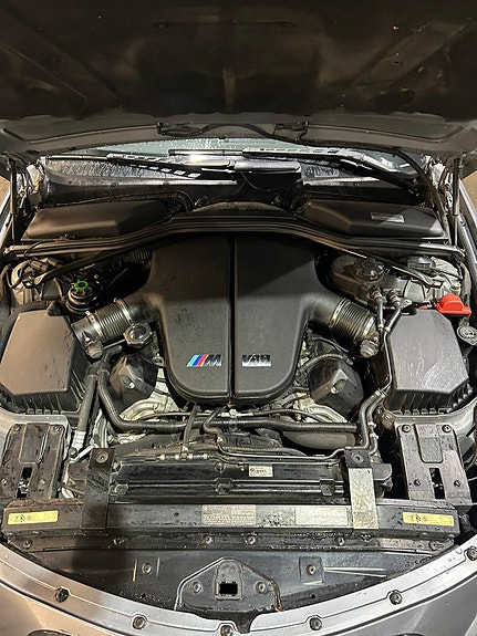 BMW M6 4 of 5