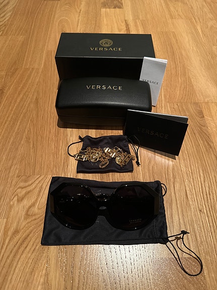 Product image 1 of 4