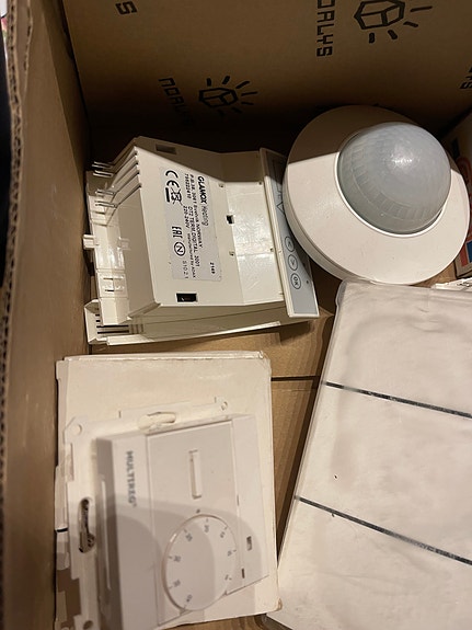 Product image 8 of 9