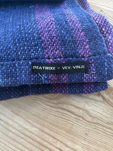 Product image 1 of 9