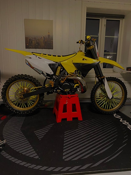 Suzuki Rm 250 1 of 20