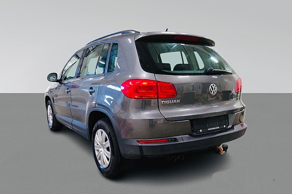 Volkswagen Tiguan 4 of 5