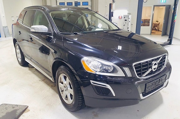 Volvo XC60 3 of 5