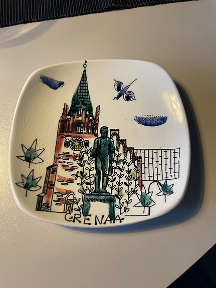 Product image 1 of 2