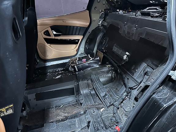 Maserati Quattroporte 13 of 13
